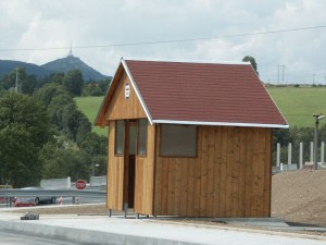 Autobusové a vlakové čekárny